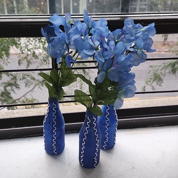 Reincarnated Royal blue trio Blossom Vases - Picture 1 of 6